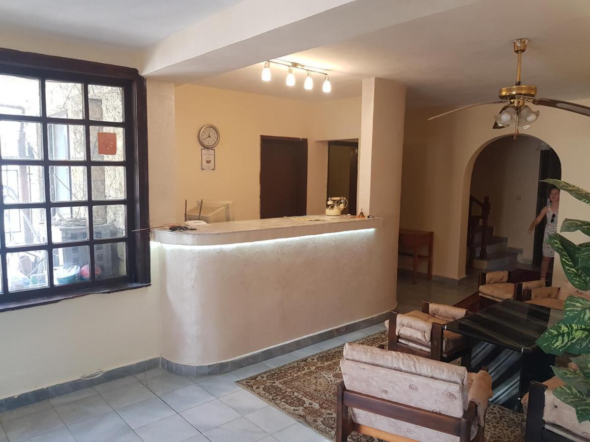 Hotel Dvete Brezi Burgas Esterno foto