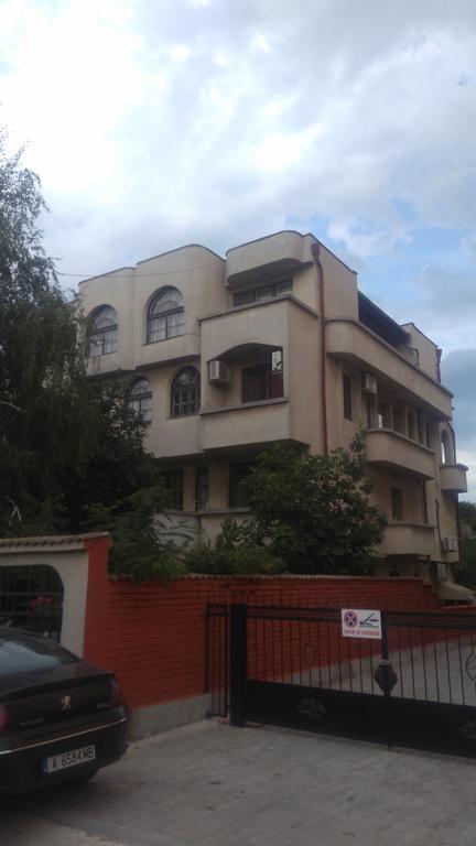 Hotel Dvete Brezi Burgas Esterno foto